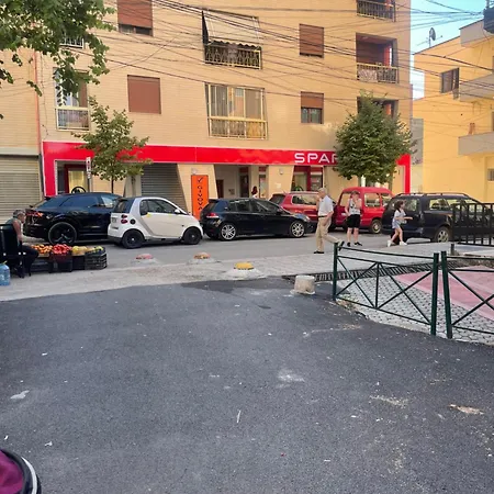 Aza * Tirana
